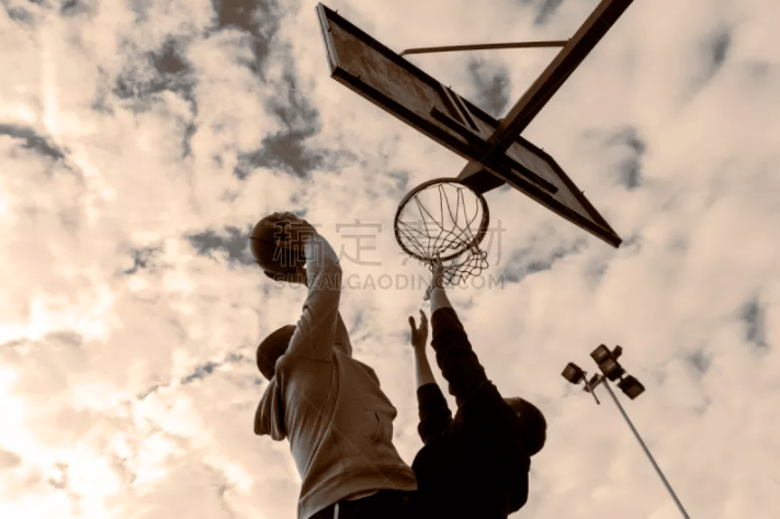 助攻全场唯一进球，托莫里当选米兰vs拉齐奥全场最佳